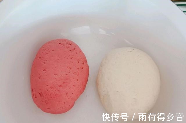 好吃好看健康的红糖红曲馒头,四十分钟就完成,懒人忙人日常必备!