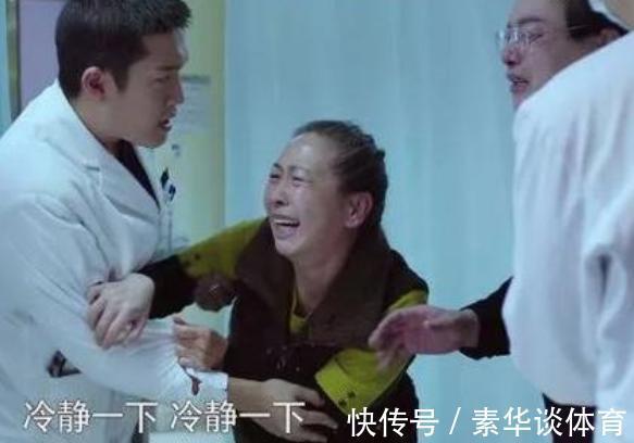 奶瓶|奶瓶用开水烫就行?奶奶只用开水烫奶瓶,3个月宝宝被送进医院