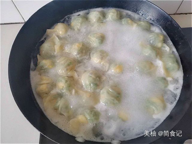 刚包好|煮饺子时，沸水下锅就错了！牢记这3点，饺子不破皮，不露馅