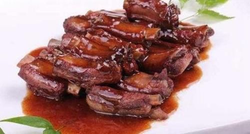  扣肉|美食优选：火龙果牛肉粒，梅菜扣肉，墨鱼仔肥肠煲，红酒烩排骨的做法