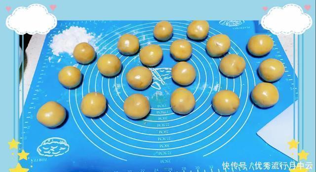  新手|想吃没有防腐剂的月饼就自已做，新手也能学会，一看就会操作