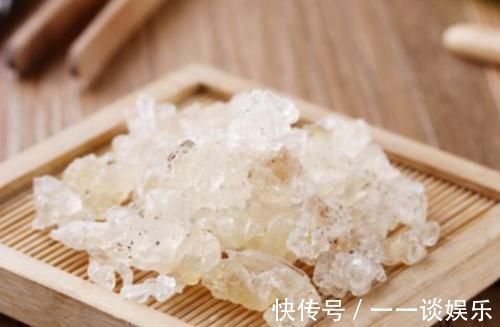 雪燕|皱纹的“克星”找到了,女性经常吃,促进毒素排出,淡化皱纹!
