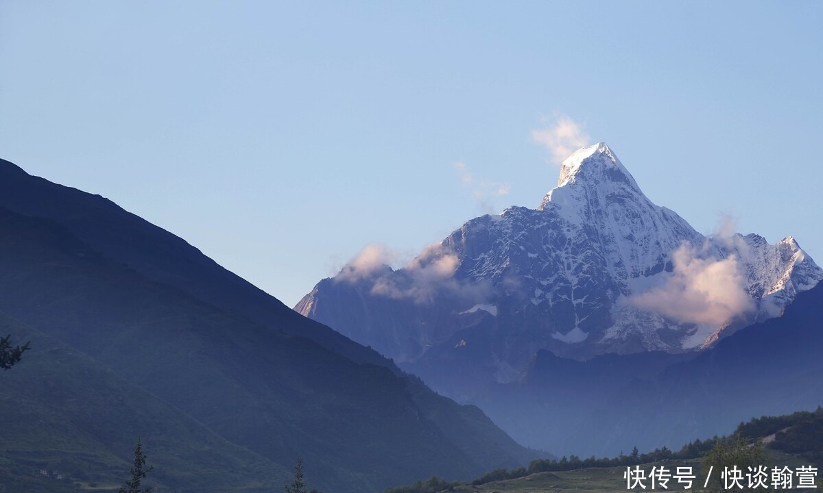 阿尔卑斯|山顶上的积雪终年不化，一块瑰丽的宝石，四姑娘山东方的阿尔卑斯