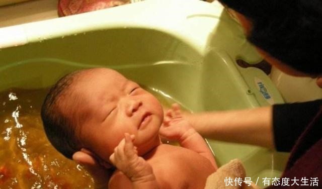 三乙醇胺|这3种“洗发水”别再给孩子用了,可能会损害头皮,家长别不在意!