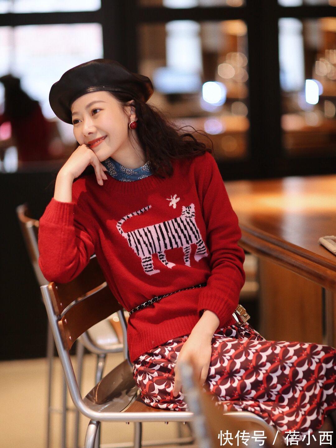 穿搭|终于找到适合普通女生的单品了,冬季穿“毛衣”是首选,高级时髦