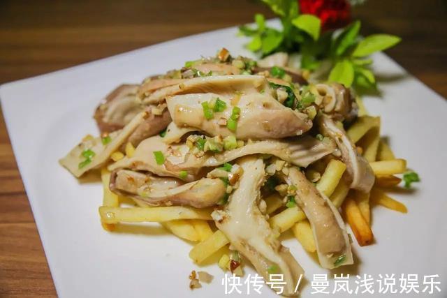 酸菜炒猪耳|让舌尖痛快的美味！教你营养好吃的酸菜炒猪耳，一起来享受美食吧