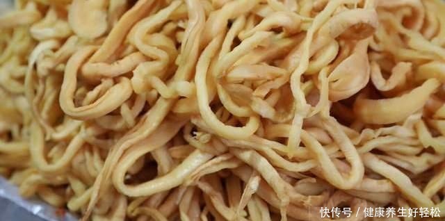 入冬后,遇见这菜就买10斤,晒干了保存,吃一整个冬天不会坏!