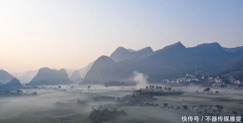 万峰林景区现平流雾奇观，仿若仙境！