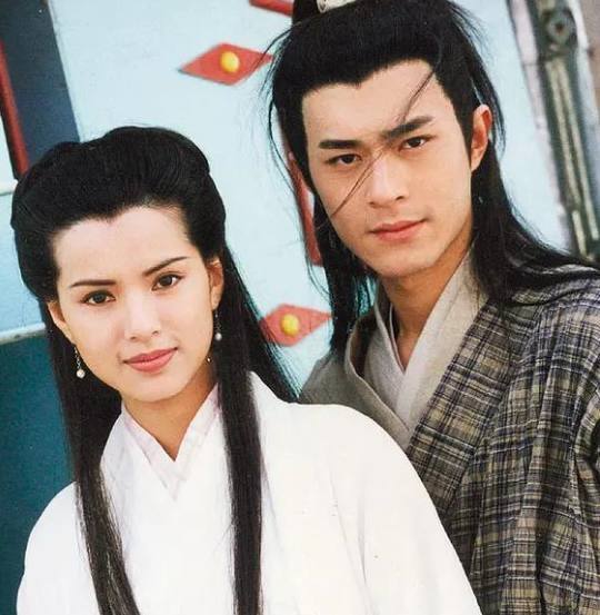 玉女剑法|金庸笔下:盘点杨过八大神功,蛤蟆功垫底,玄铁剑法只能排第二