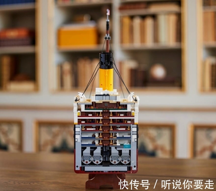 tit乐高LEGO年度巨献「泰坦尼克号」:9千多块积木,再现震撼经典