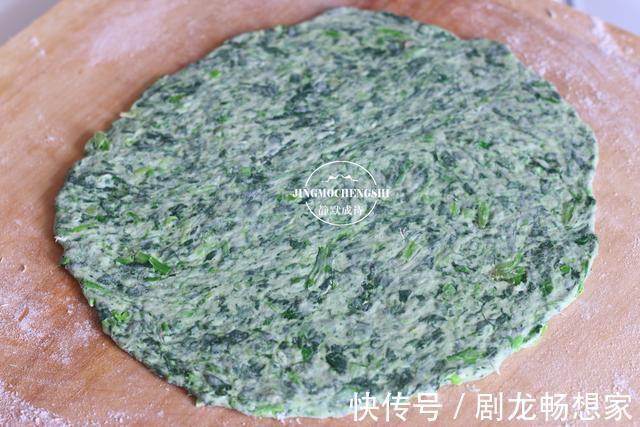 我家最爱的菠菜吃法,不炒也不拌,又香又软,一次一斤不够吃
