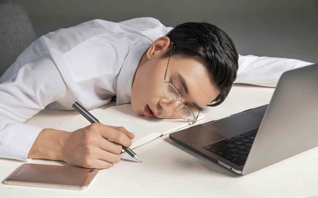 视力|高度近视对患者的危害很大,那么,高度近视为什么一定要查眼底呢