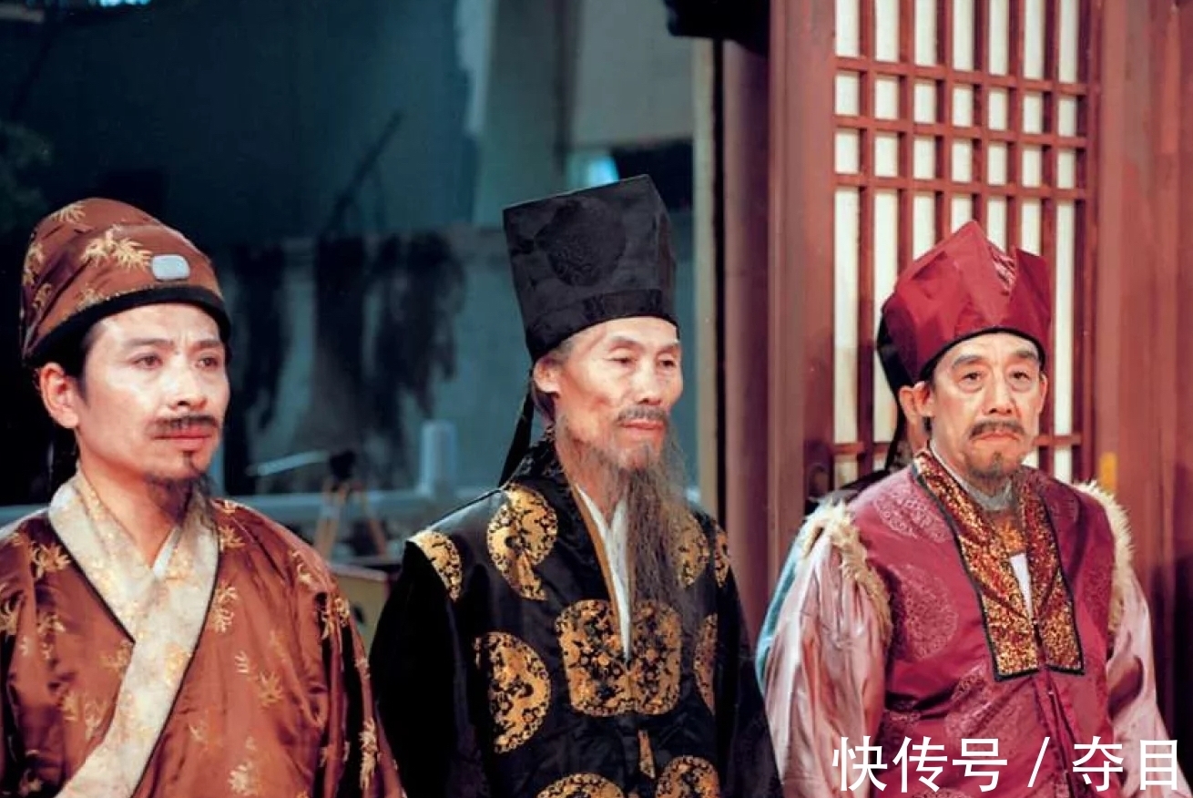 贾母|贾母强人所难,宝钗甘吃哑巴亏,薛姨妈却以牙还牙让贾母下不来台