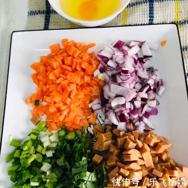 史上最好吃的美味蛋炒饭，粒粒分明，营养又美味，连吃三碗都不够