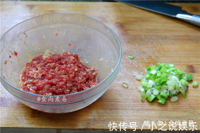 我家每周做一回此款点心，食材简单又好吃，邻居尝过打包走