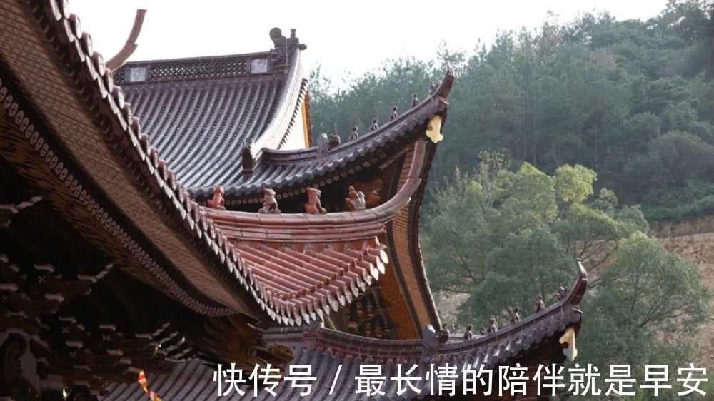 梁歪@风水先生告诫孙子:“前门不点灯,后院不亮堂”,究竟啥意思?