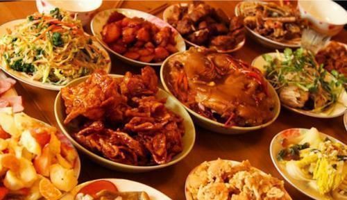 隔夜饭菜|一定要记住,这4种隔夜菜千万不能吃,吃了很容易导致食物中毒