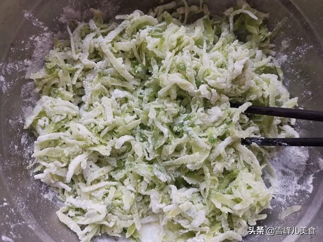 冬天多吃它不用郎中帮，简单一蒸就上桌，蘸料吃太香了，别不懂吃