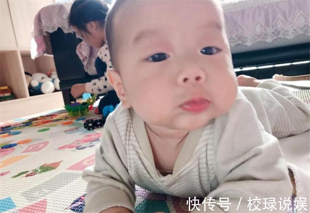 孩子|龙凤胎姐姐喝奶粉,弟弟喝母乳,3个月后差别不是一丁半点儿