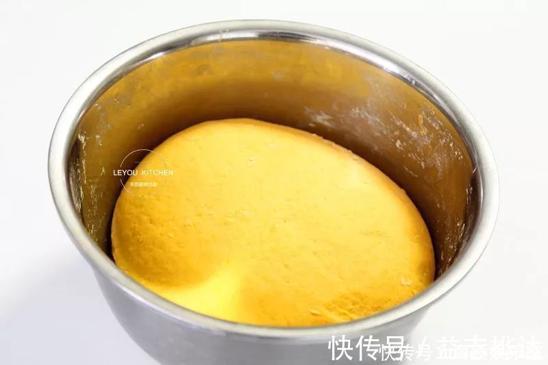 豆沙馅|多捏几下，豆沙包和花一样漂亮，过年端上桌，全家抢着拍照