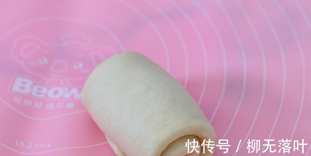 最近这吐司火了,隔天做一个,松软又拉丝,加点料早餐不重样!