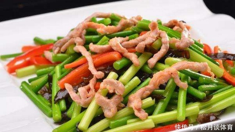 分不清|炒蒜苔时,先炒肉还是菜很多人都傻傻分不清,难怪不好吃