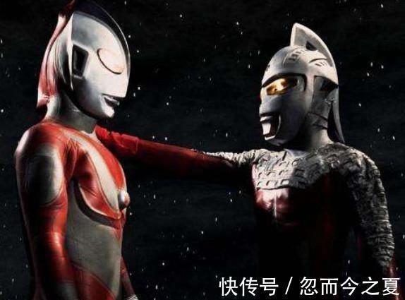 剧场版|盘点五个刚变身就怂的奥特曼,高斯上榜,艾克斯竟然自己蹲下了!