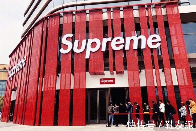 灭顶之灾|山寨Supreme遭灭顶之灾 被判入狱的首脑父子竟是黑手党背景!