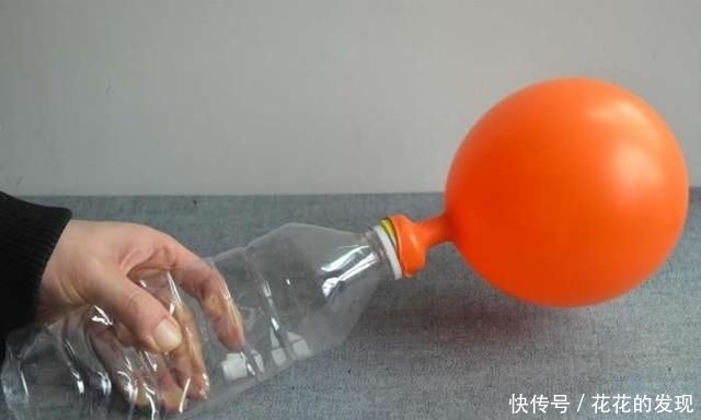 改造|塑料瓶别扔了，小伙在瓶子上打两小洞，改造成打气筒，省钱又省心