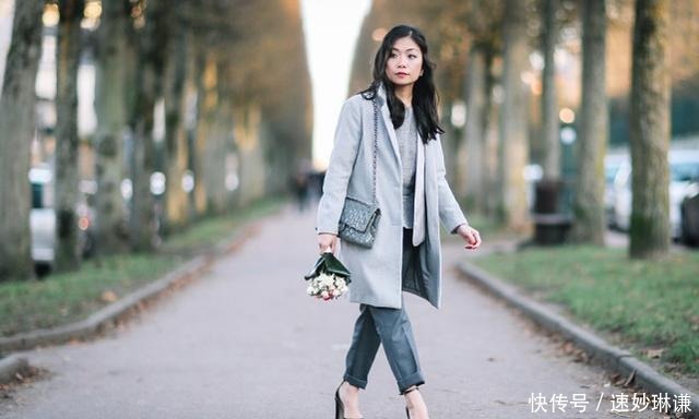 高级|有品位的女人,秋冬更爱穿大衣+长裤,知性优雅又时尚高级