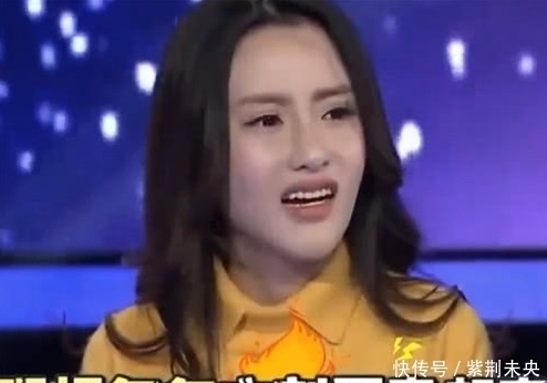 全场|2岁小女孩和狼一起生活,被咬数百次,爸爸一上台全场安静