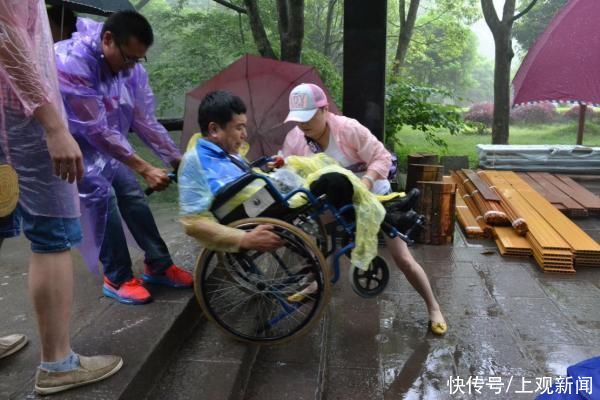 残障 困于轮椅之上：10多年来他们穿越沙漠、探险冰川……终于活成了自己想要的样子