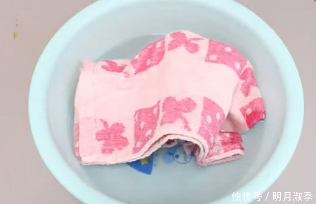 螨虫|毛巾脏了不要扔,教你一招水里滴一滴,让你的毛巾跟新的一样