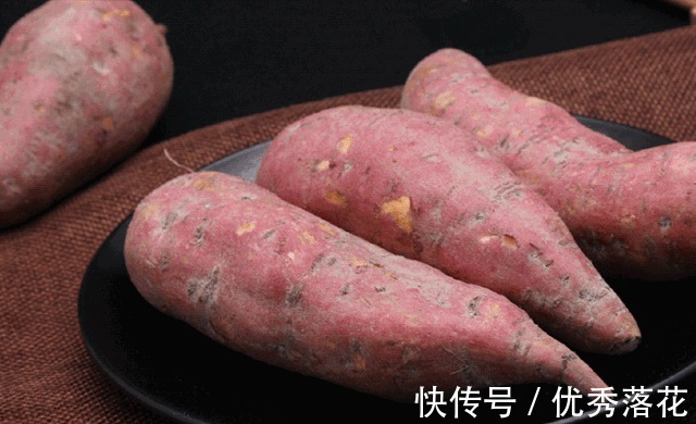 想吃烤红薯没有烤箱也能做！香甜软糯还“流糖”，不输外面卖的！