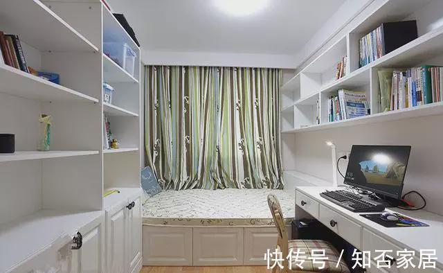 客厅|把阳台推拉门拆了,只用窗帘做装饰,没想到大家都说更好看