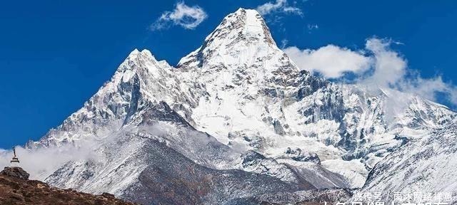 珠穆朗玛峰一半在中国一半在尼泊尔，为何属于我国？今天总算知道