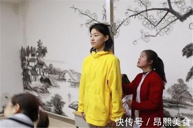 青春期|女孩“初潮”若早于此年龄,多半长不了多高,父母要及早干预