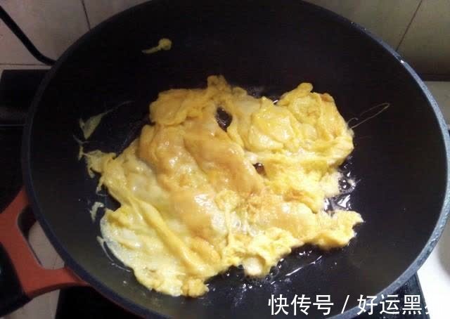 家人|天热容易出汗，多给家人煮这汤，鲜美好吃又省时，8分钟就能做好