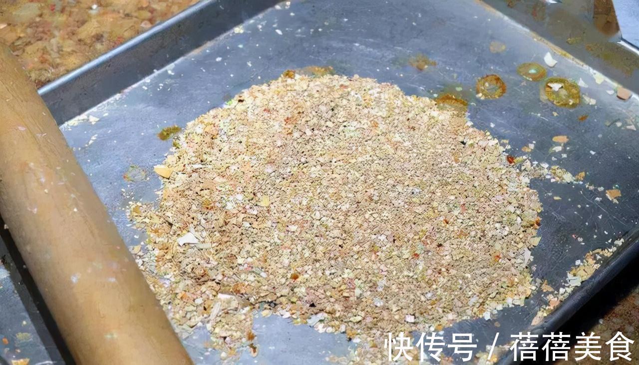 养花的“旧土”加点“废物”,又肥的流油,养花一级棒