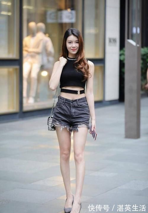 高跟鞋|小姐姐选择了一双细高跟鞋,身材上变得高挑靓丽