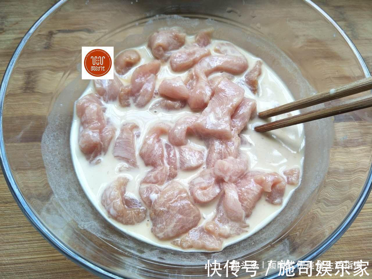 正宗糖醋里脊做法,外焦里嫩,酸甜可口,掌握这个步骤堪比大厨