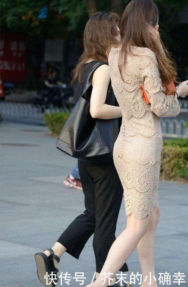 身穿|街拍: 身穿蕾丝连衣裙的小姐姐, 背影真美