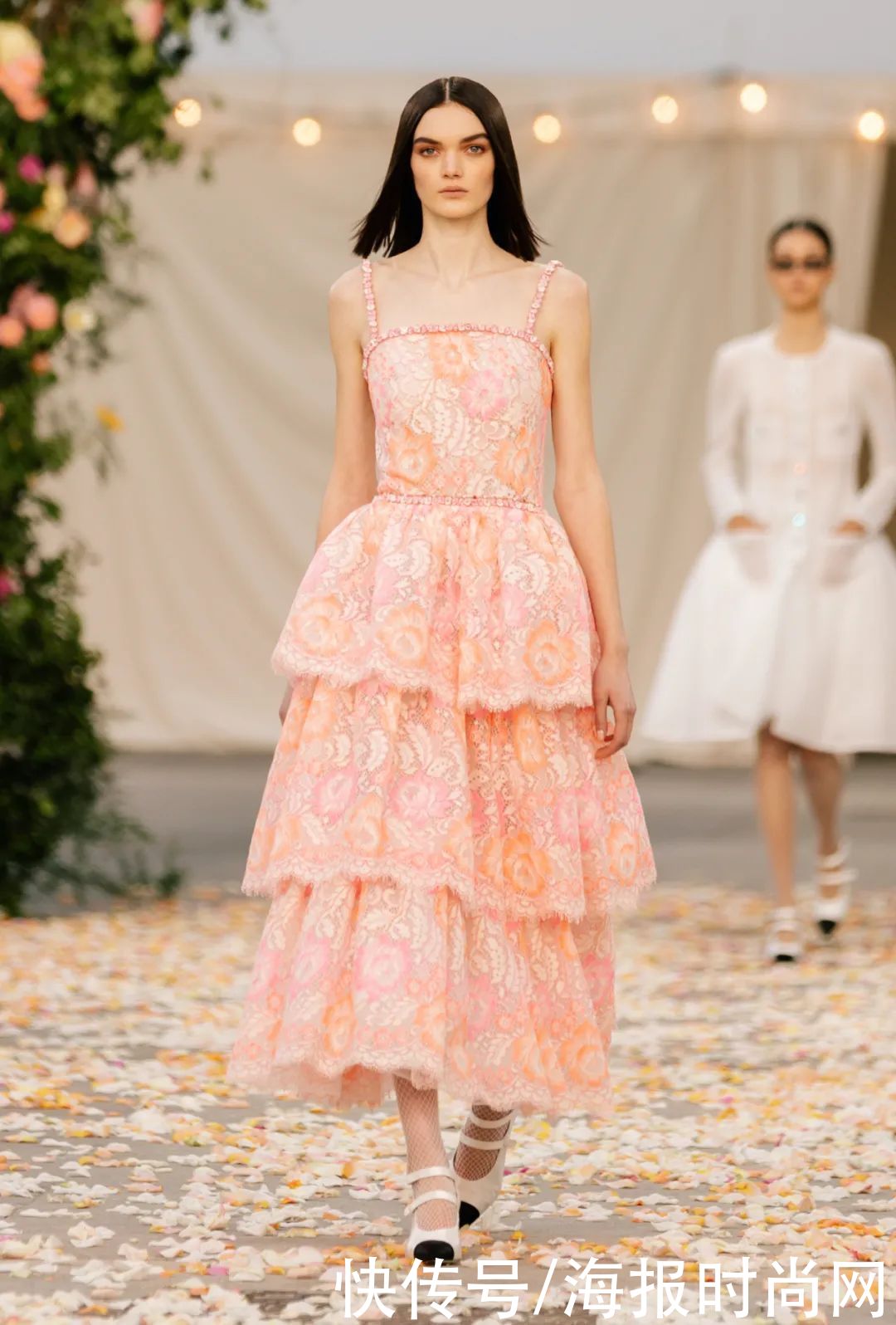 高定周｜香奈儿邀请你，参加一场如梦似幻的“仲夏夜婚礼”