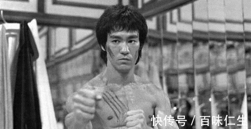 李小龙@一代宗师李小龙,一生堪称无敌,但妻子琳达晚年说出他最害怕的人