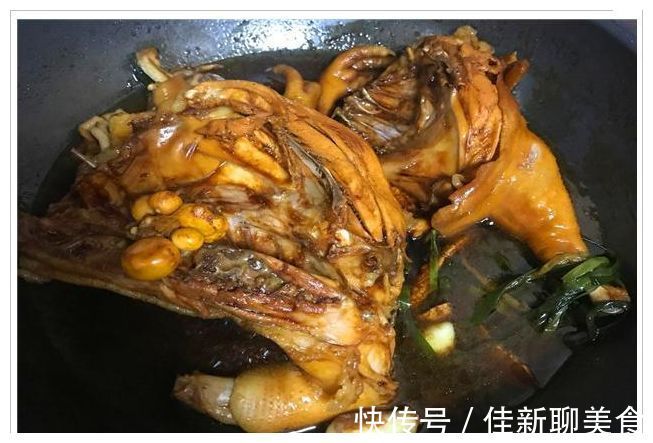 好吃|在家不能出门,教你做道酱油鸡,比饭店味道还好吃,鲜嫩又多汁!
