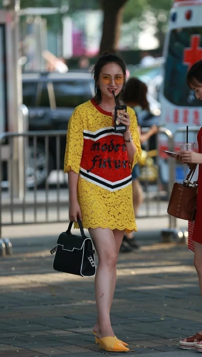 穿搭|一双气质高跟鞋搭配出街,瞬间提升你的回头率