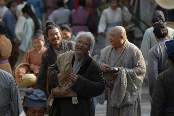 林家!为何林黛玉一死,贾家就被抄了家?看她进荣国府,吃了啥恐怖丸药