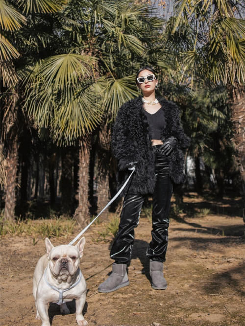 “奶奶大衣”火了！比羽绒服保暖，比呢子大衣高级，今冬必入