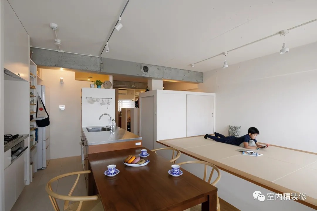 洗衣机|一家四口挤55㎡小家,收纳到位,不买沙发不买床,照样住得舒服