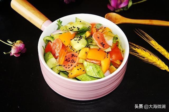 晚餐就这一盘菜,随手发个朋友圈,收到无数赞,网友:真自律